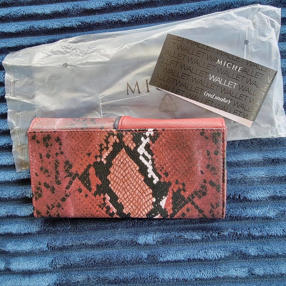 Miche Red Snake Wallet - Picture 3 of 4
